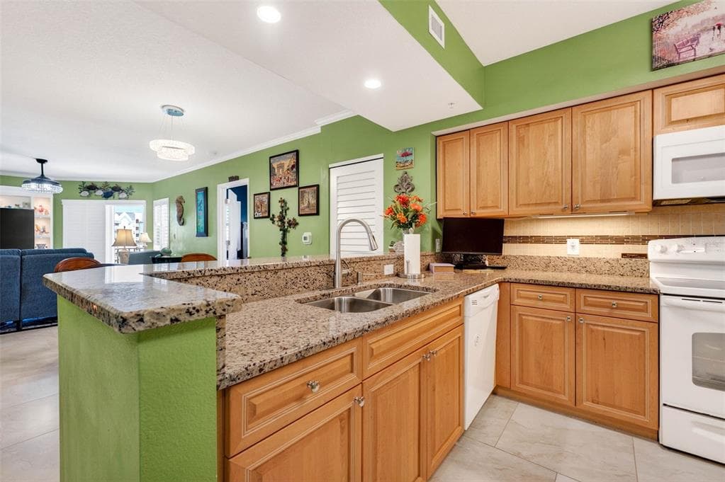 4516 SEAGULL DRIVE 719 photo 9