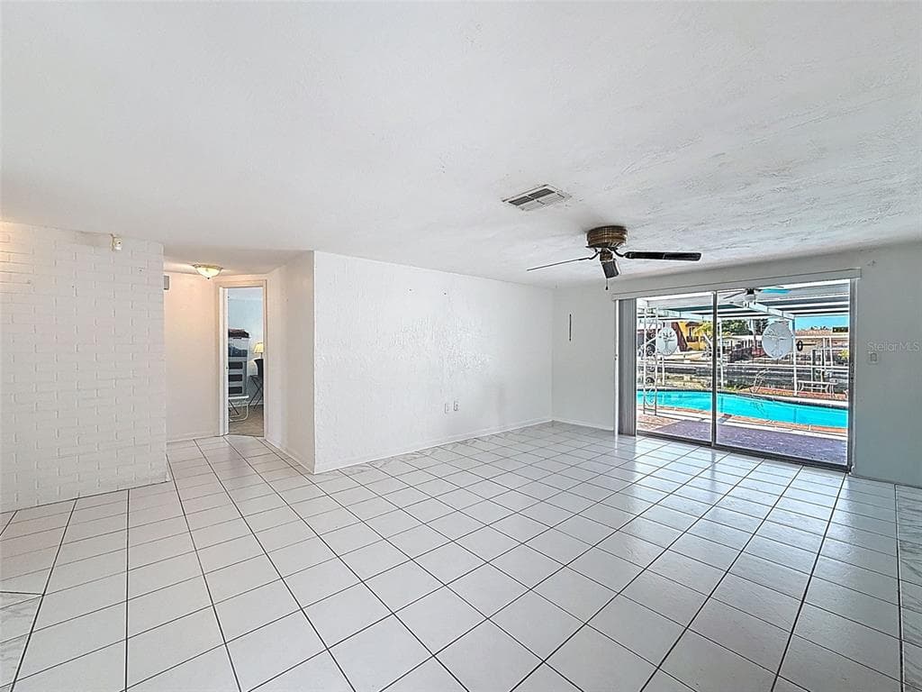 13701 VERONICA DRIVE photo 17
