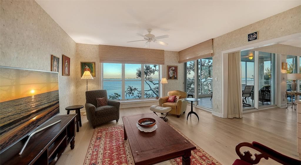 2450 HARBOURSIDE DRIVE 234 photo 17