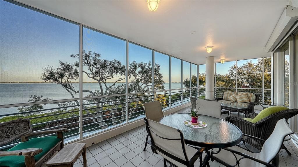 2450 HARBOURSIDE DRIVE 234 photo 1