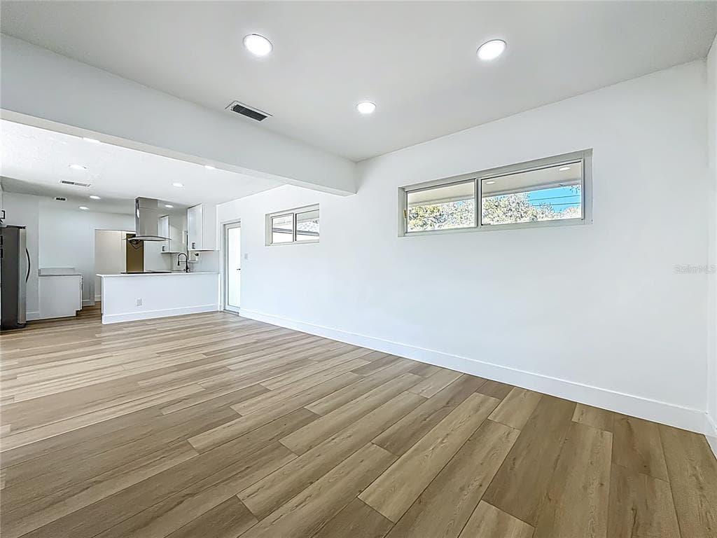6108 OAK RIDGE AVENUE photo 11