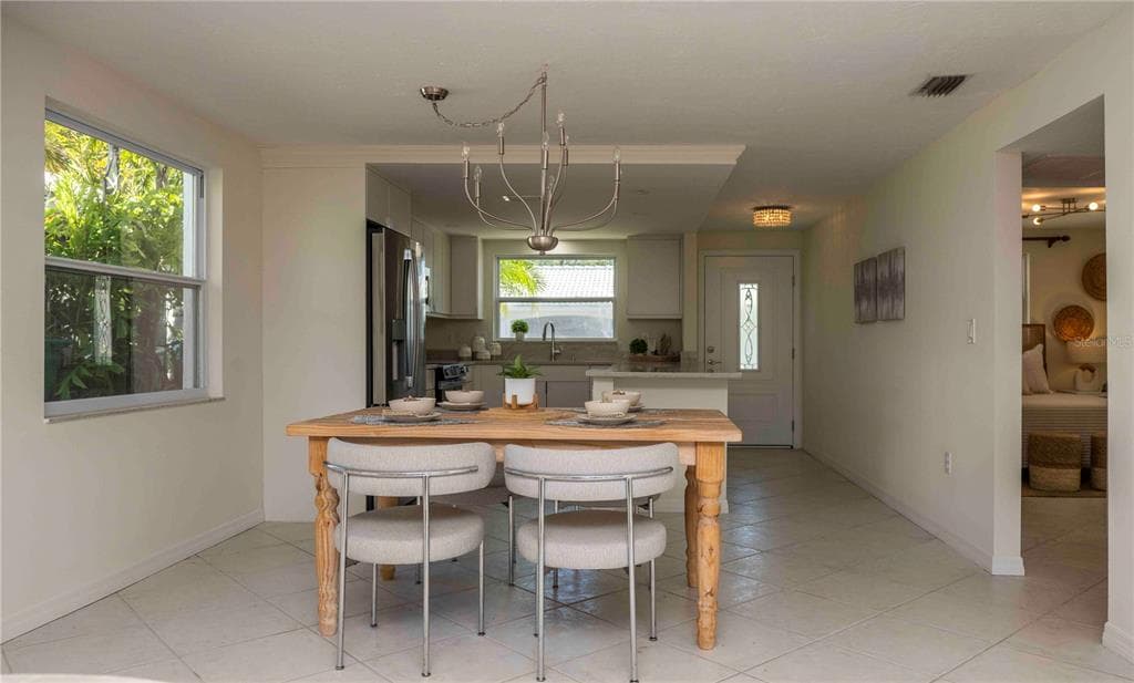 563 SPANISH DRIVE S photo 6