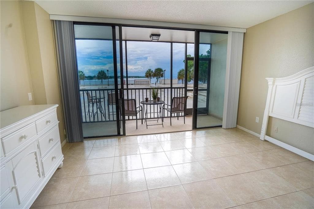 7100 SUNSHINE SKYWAY LANE S 201 photo 13