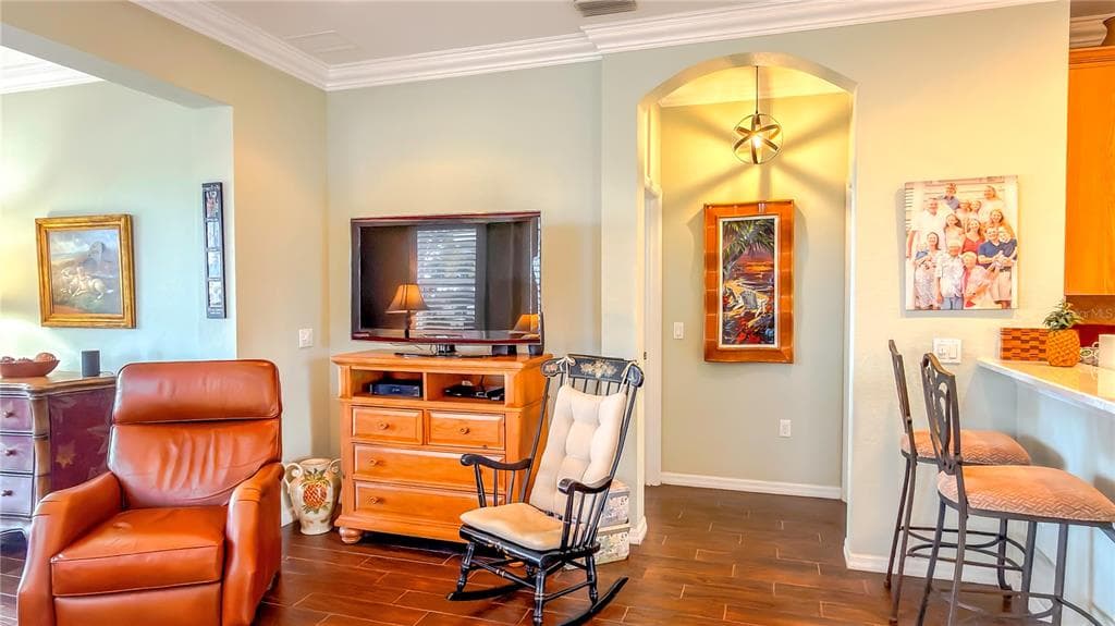 2069 SIFIELD GREENS WAY 102 photo 20
