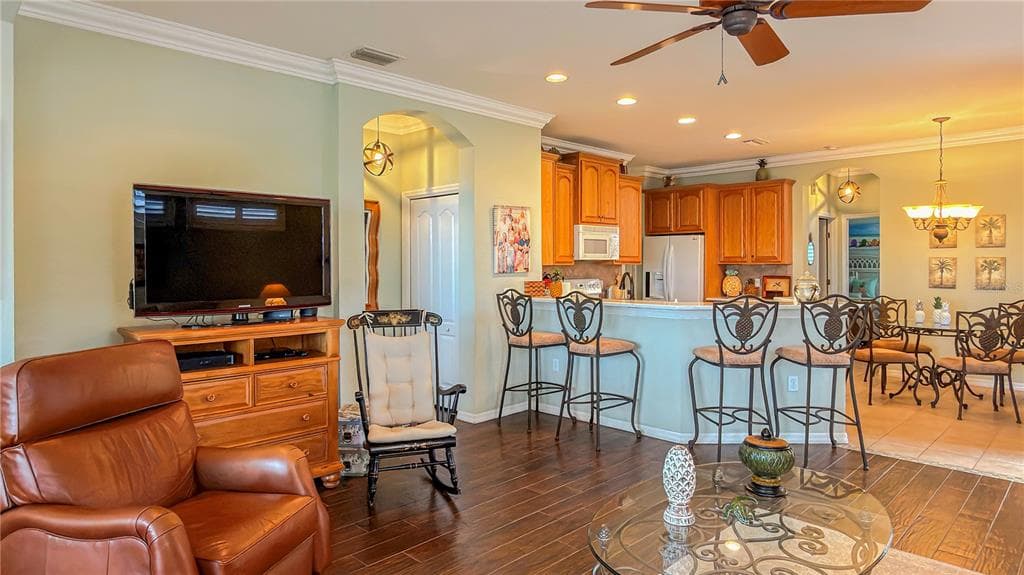 2069 SIFIELD GREENS WAY 102 photo 19