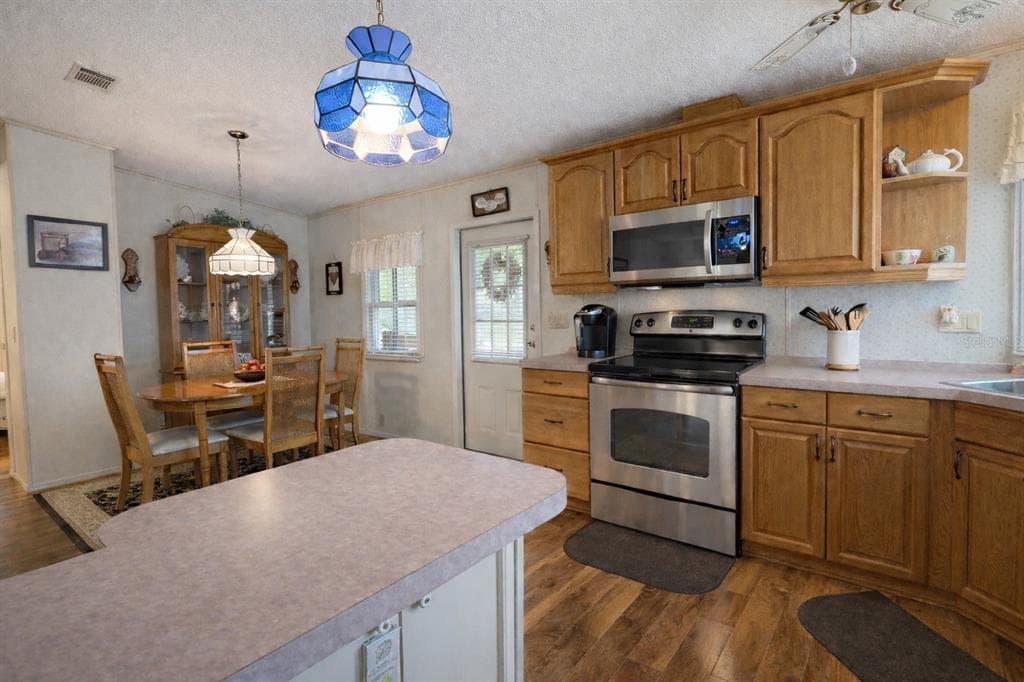 772 IMPERIAL DRIVE photo 9