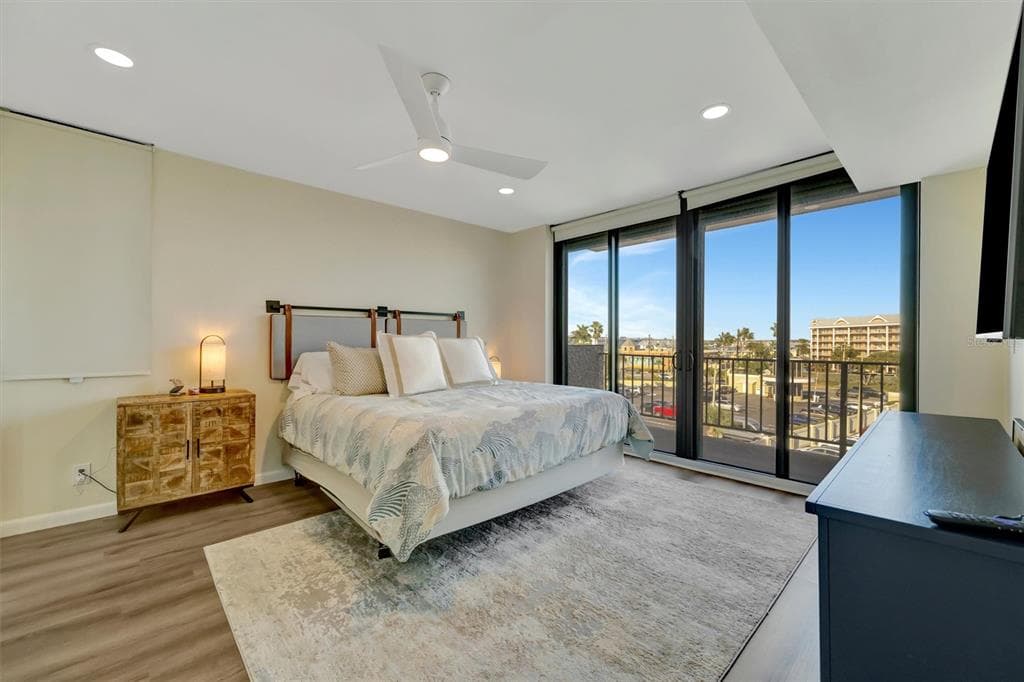 5396 GULF BOULEVARD 407 photo 24