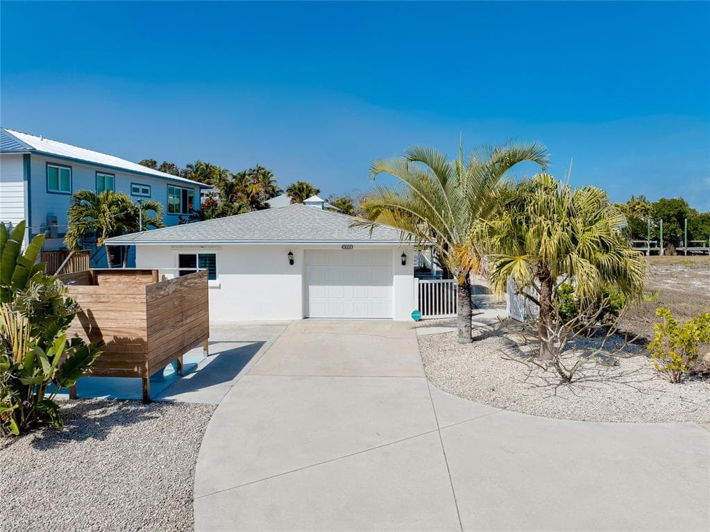 170 MOCKINGBIRD LANE photo 2
