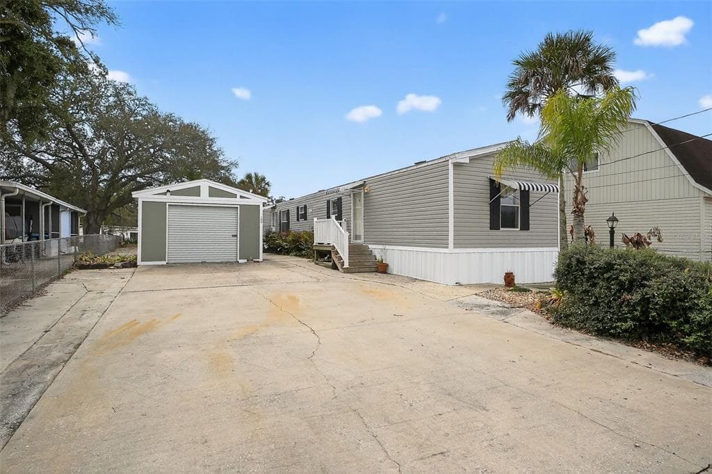 153 GARY AVENUE photo 22