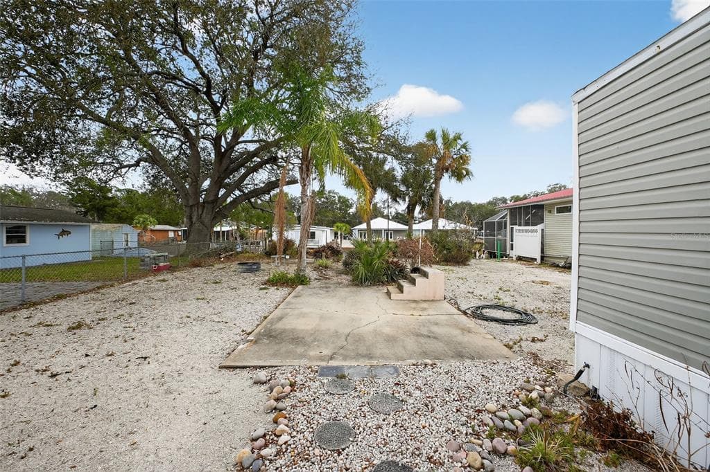 153 GARY AVENUE photo 21