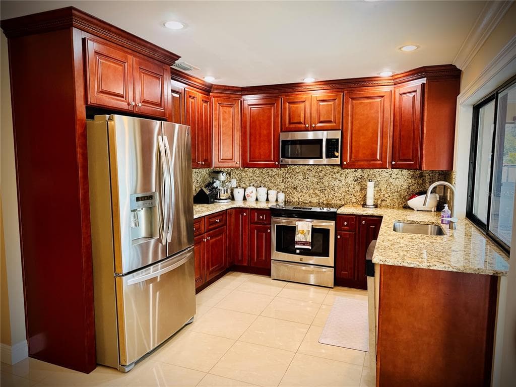 6512 MANILA PALM WAY photo 16