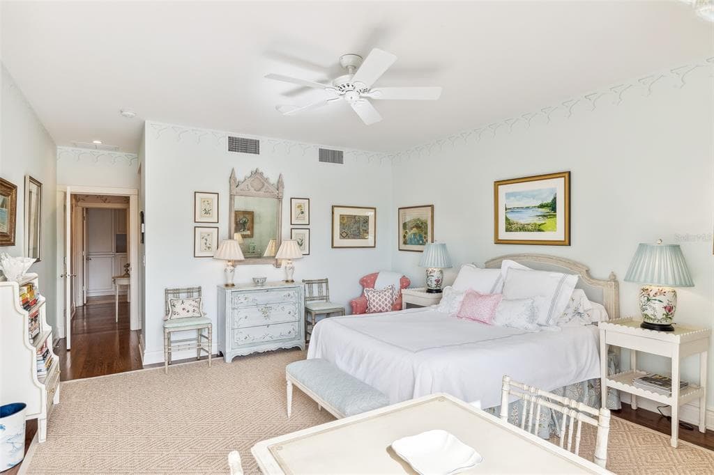160 SHEEPSHANK COURT photo 13