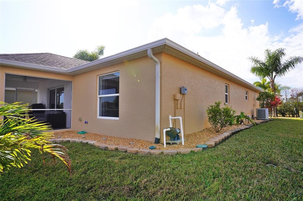 12760 SW LAKE SIDE DRIVE photo 7
