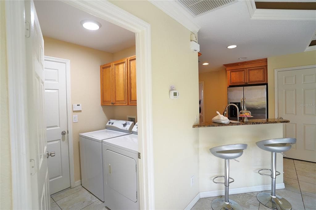 12760 SW LAKE SIDE DRIVE photo 21
