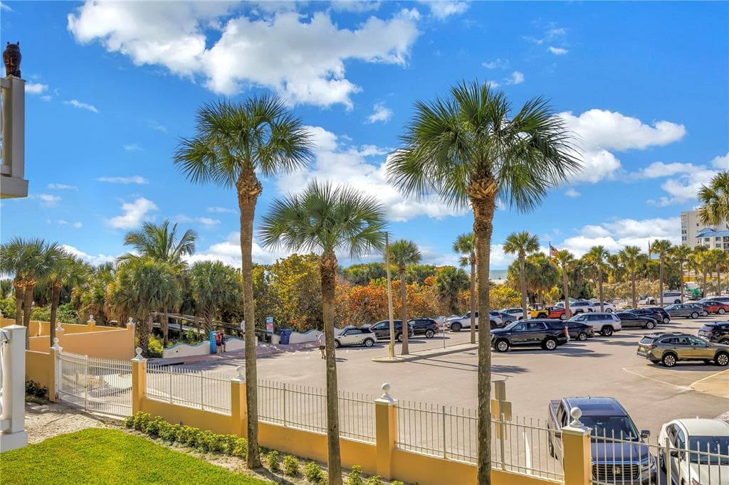 6650 SUNSET WAY 105 photo 17