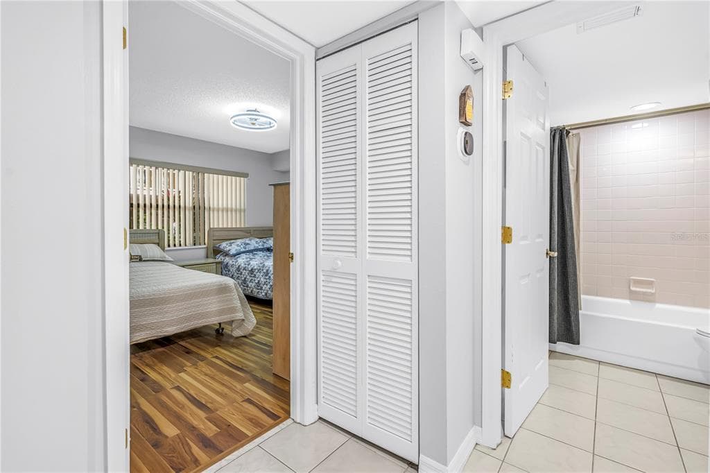 6650 SUNSET WAY 105 photo 24