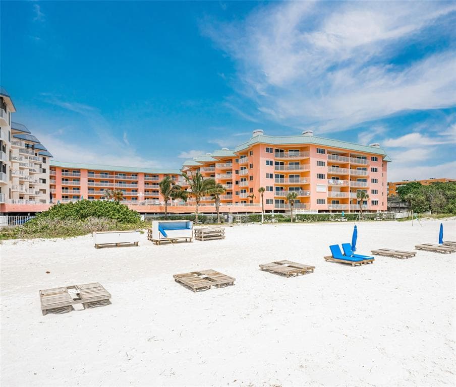 18400 GULF BOULEVARD 2405 photo 2