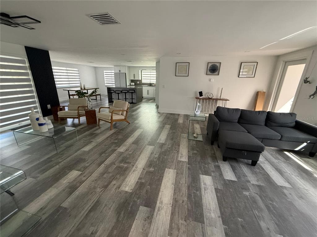5925 BEVERLY DRIVE photo 10