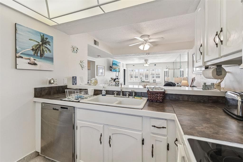 4175 S ATLANTIC AVENUE 509 photo 17