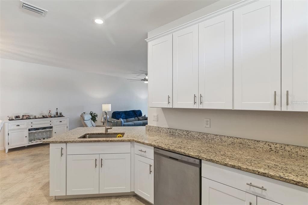 2145 BONITO WAY photo 10