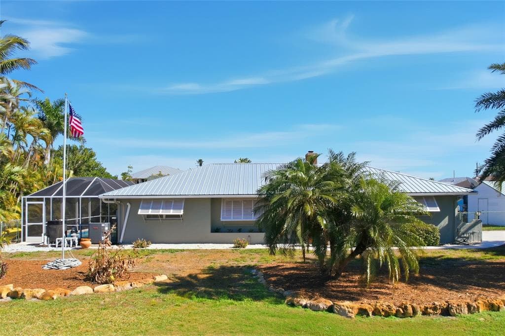 2740 SANIBEL BOULEVARD photo 5