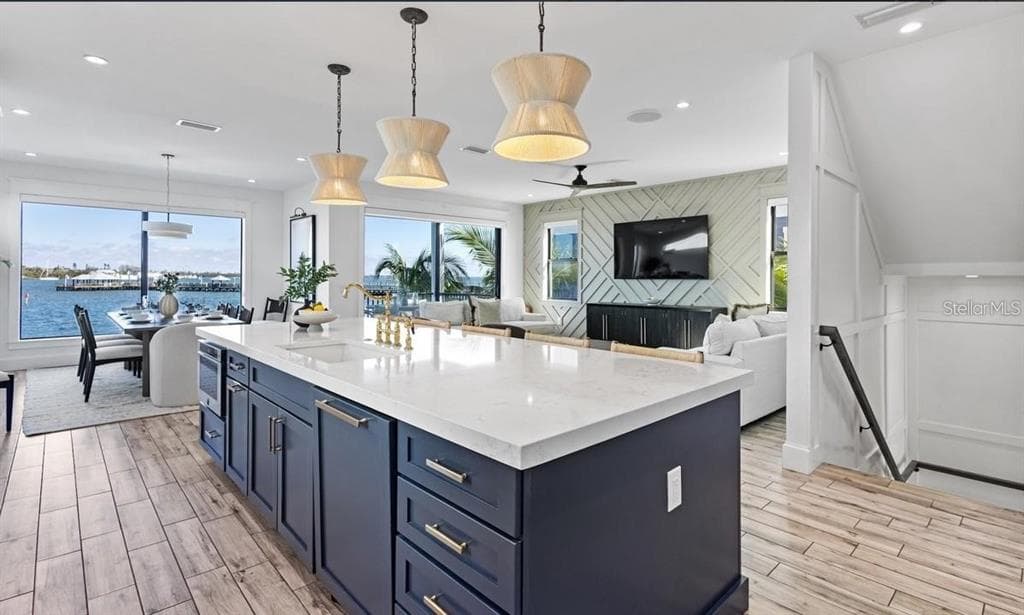 203 BAY DRIVE N photo 17