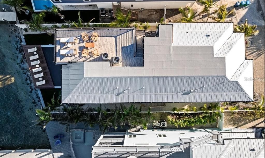 203 BAY DRIVE N photo 9