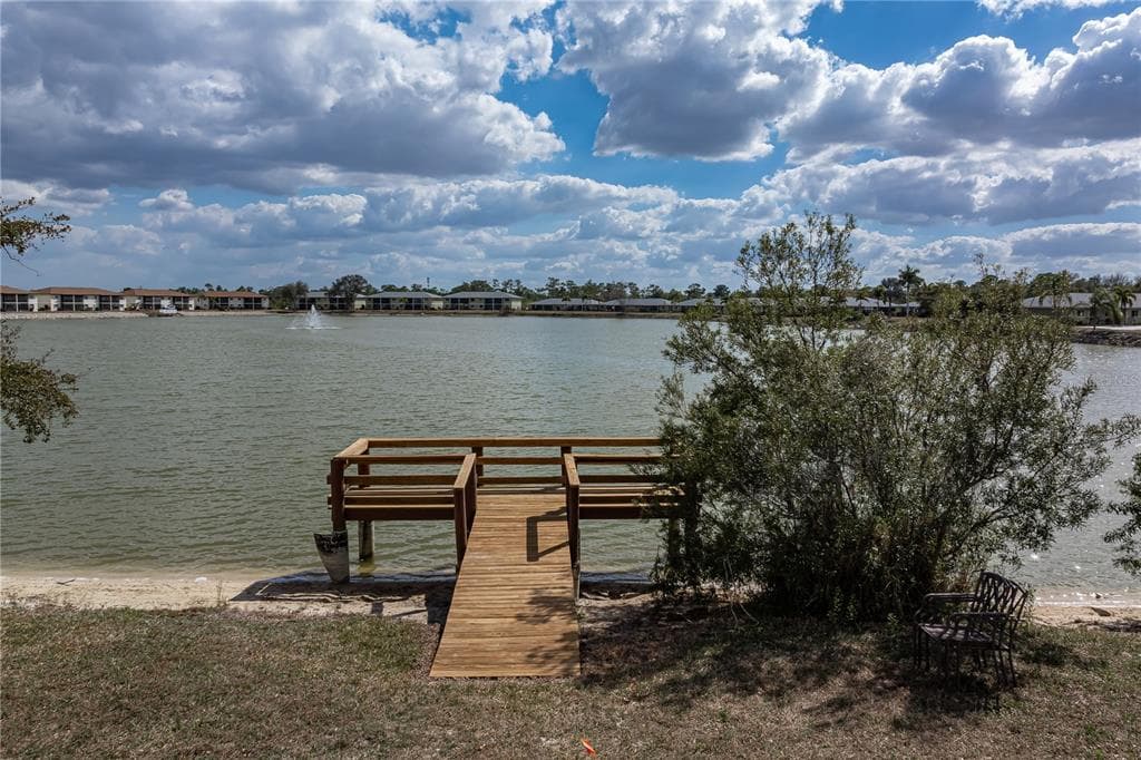 25225 RAMPART BOULEVARD 1606 photo 11