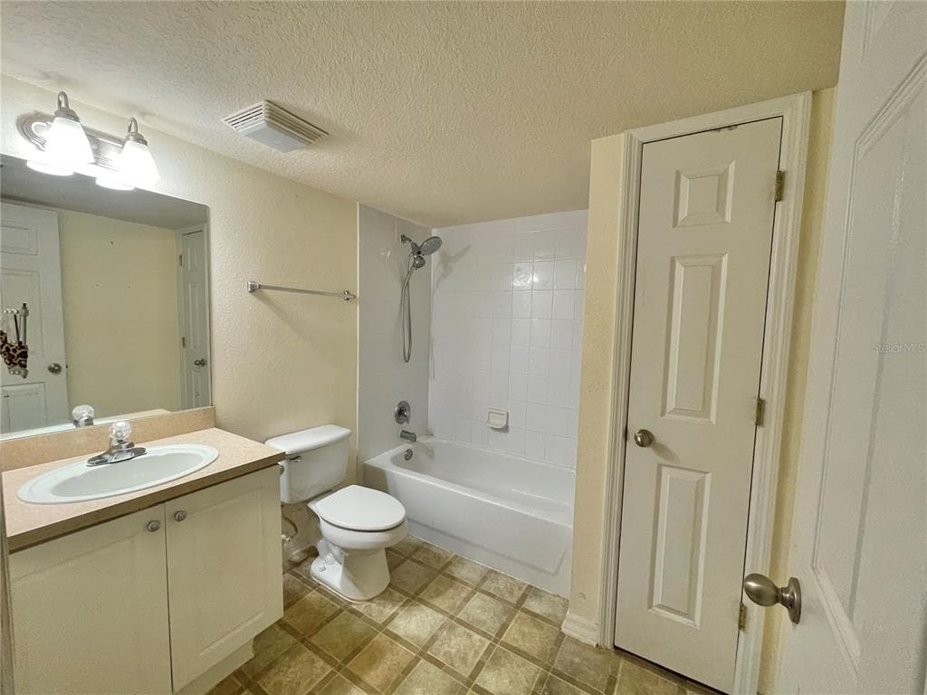 145 N PEARL LAKE CAUSEWAY 112 photo 17