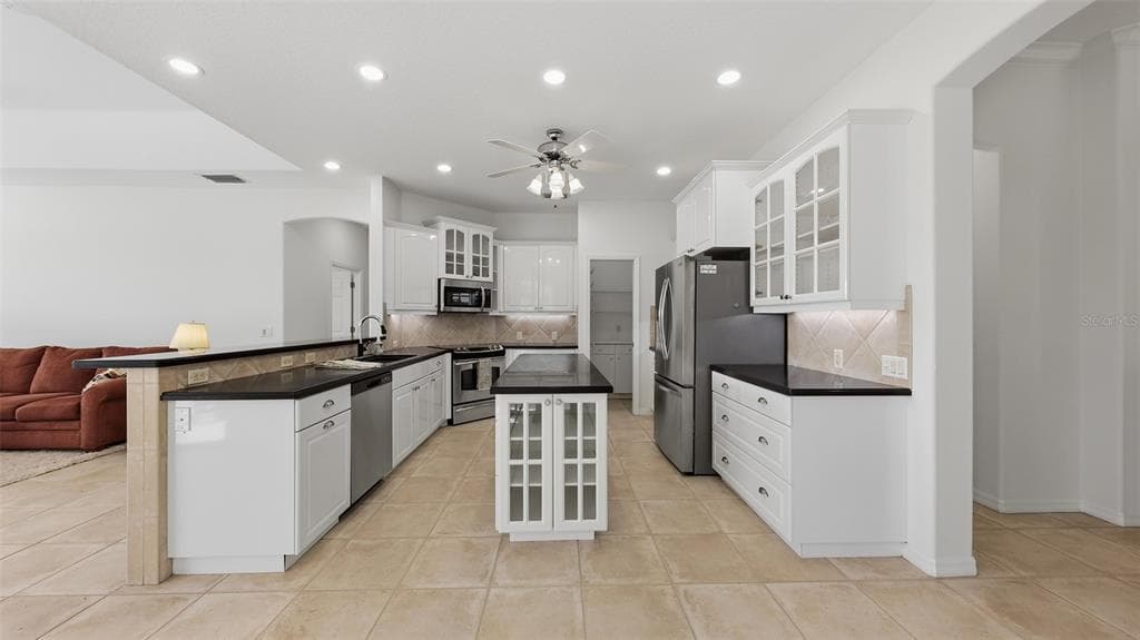 6228 AVENTURA DRIVE photo 11