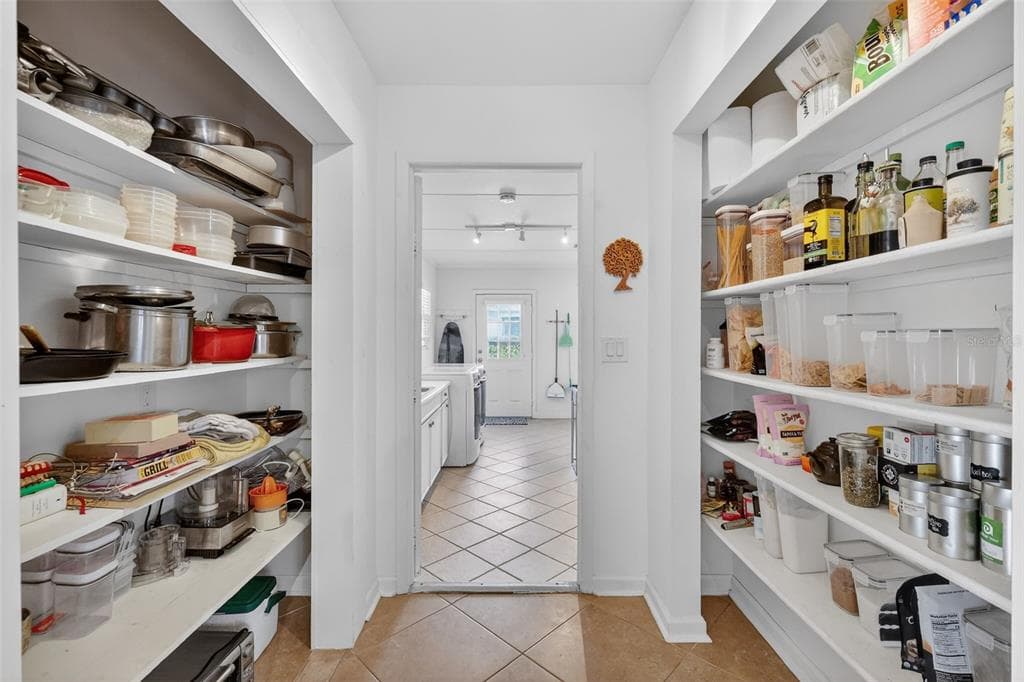 33225 LAKESHORE DRIVE photo 18