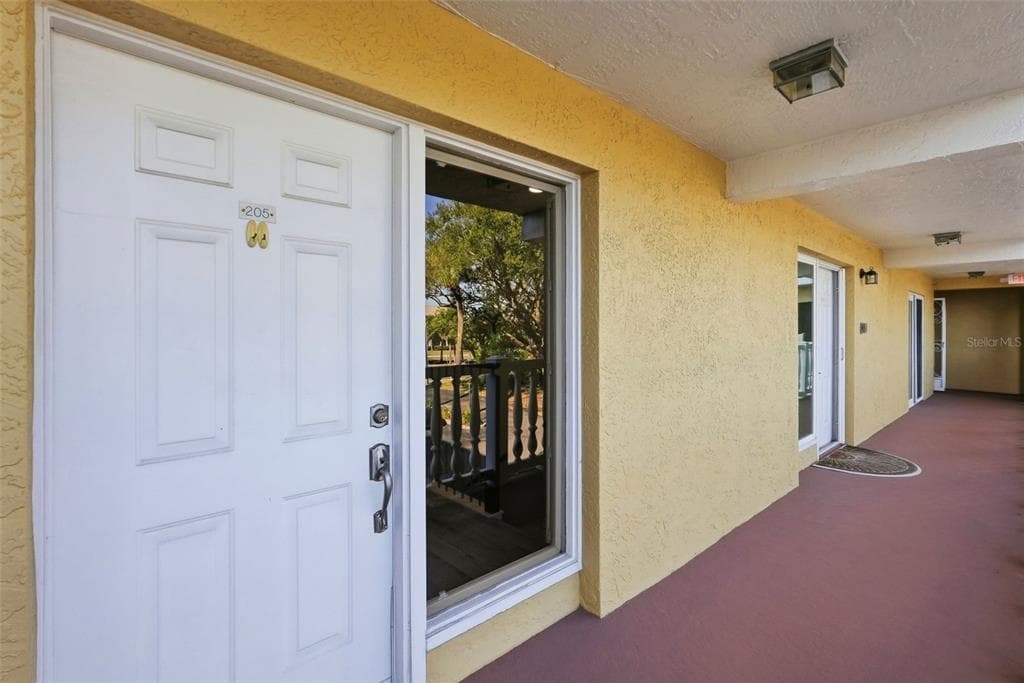 544 PINELLAS BAYWAY S TH13 photo 5