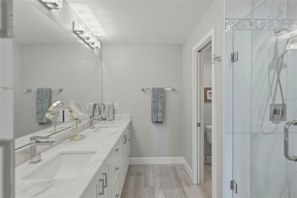 544 PINELLAS BAYWAY S TH13 photo 21