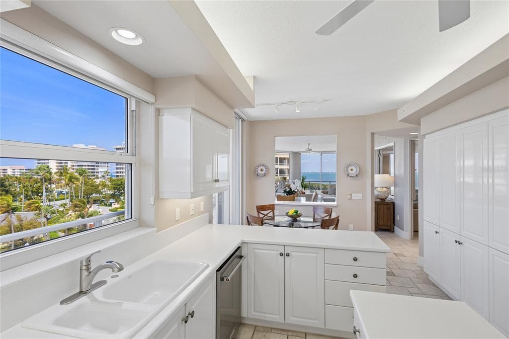 3010 GRAND BAY BOULEVARD 432 photo 14