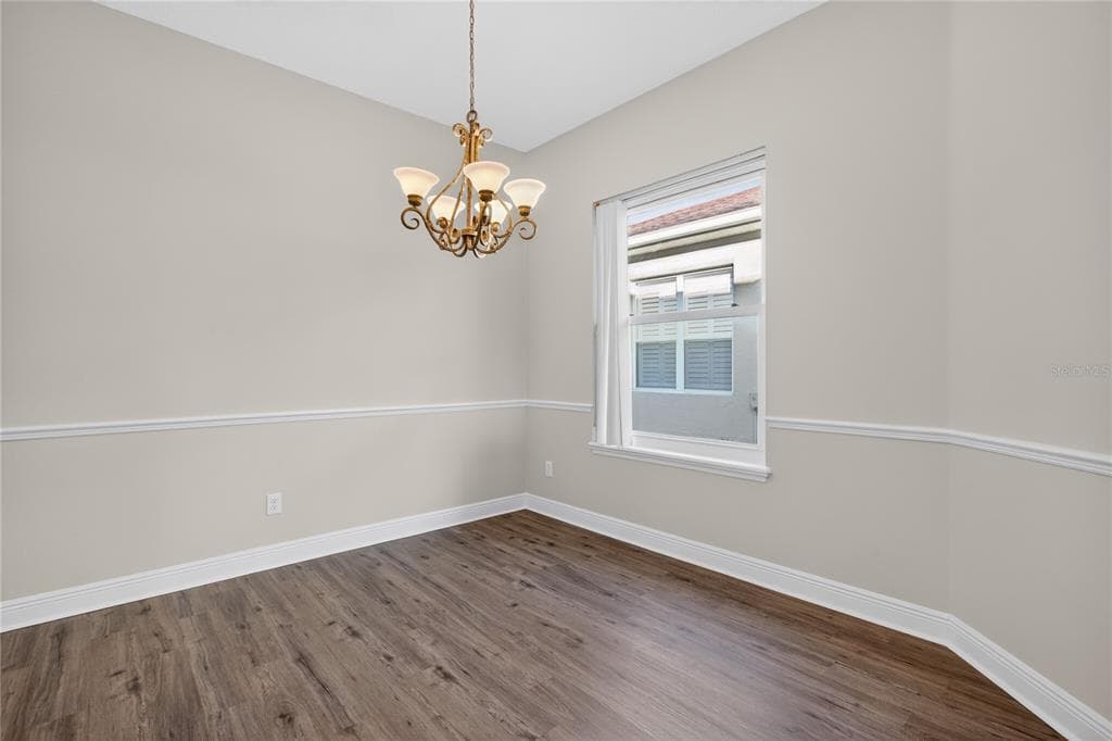 216 LAMONTE POINT COURT photo 9