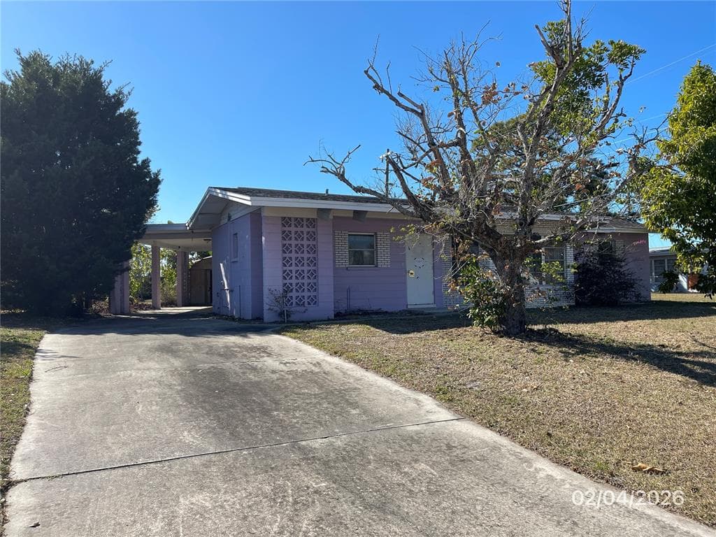 1708 CAMBRIDGE DRIVE photo 2