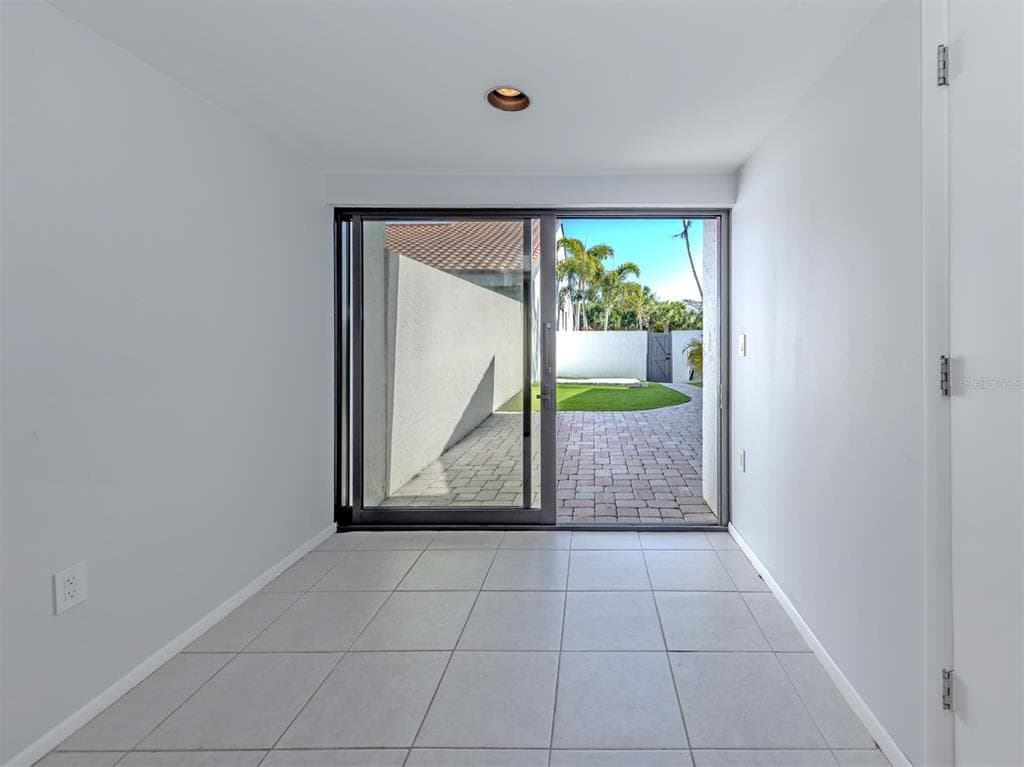 764 SARABAY ROAD 8 photo 23