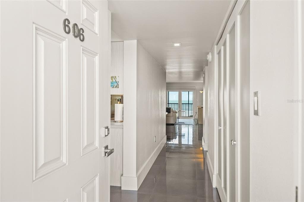 420 BEACH ROAD 606 photo 4