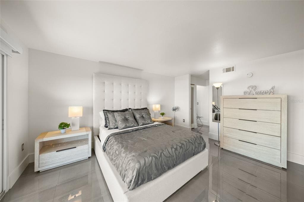420 BEACH ROAD 606 photo 25