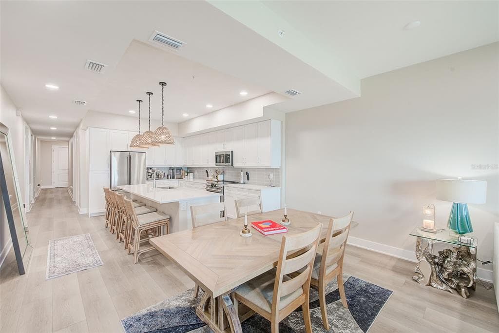 400 150TH AVENUE 504 photo 18