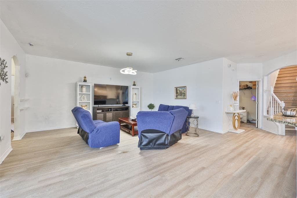 10039 SMARTY JONES DRIVE photo 12