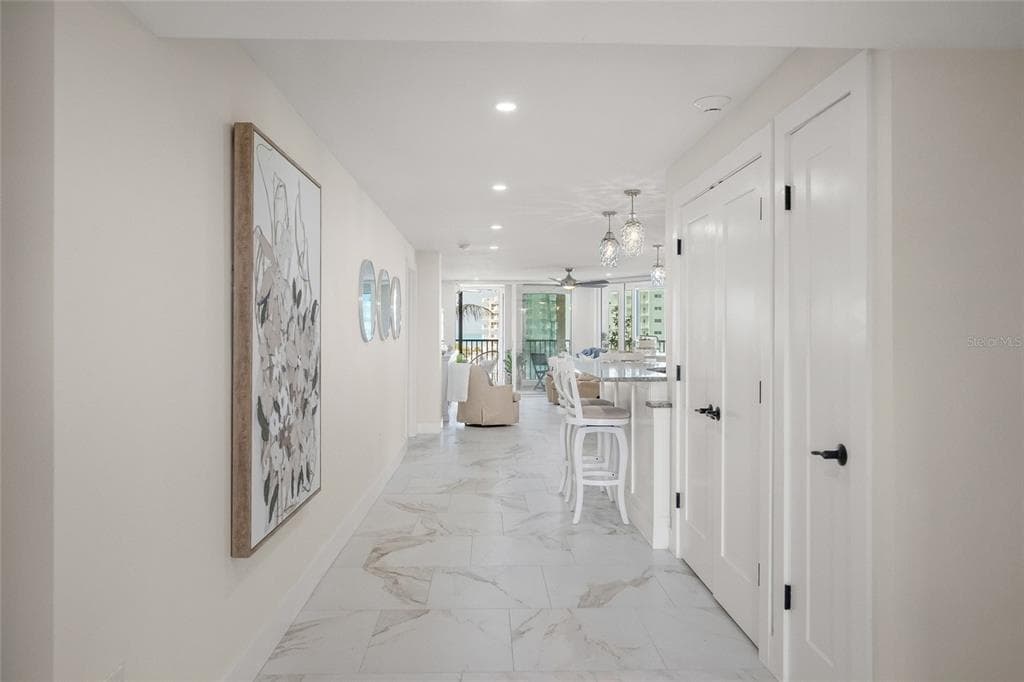 5880 MIDNIGHT PASS ROAD 511 photo 16