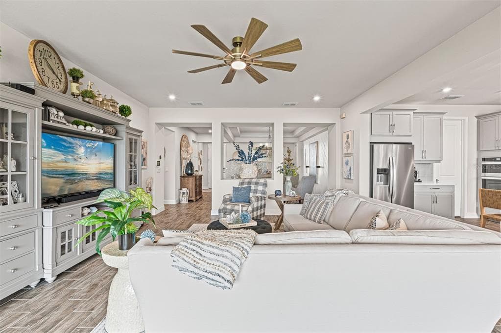 20380 SYMPHONY PLACE photo 9