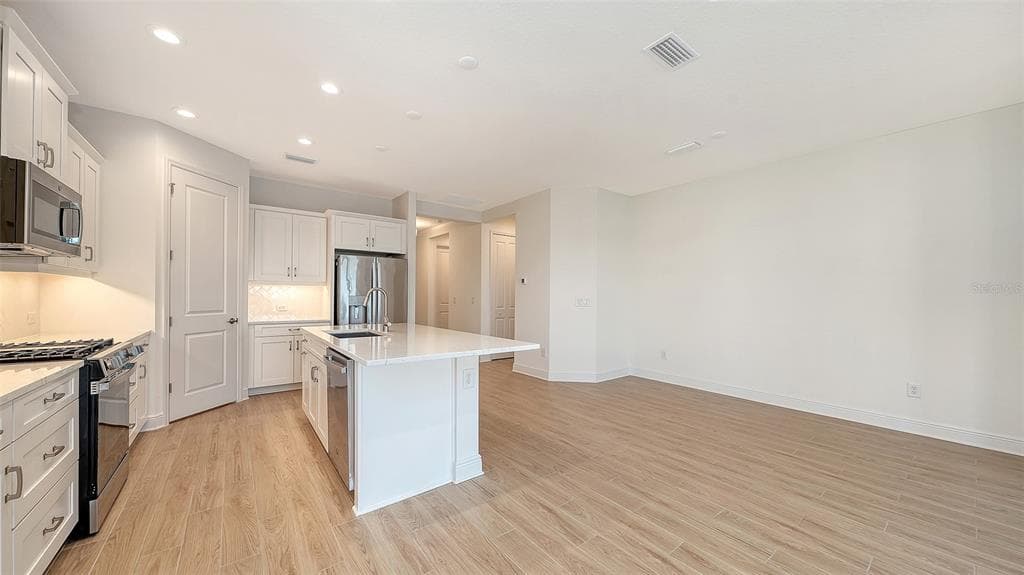 2114 SYLVESTER PALM LANE photo 17