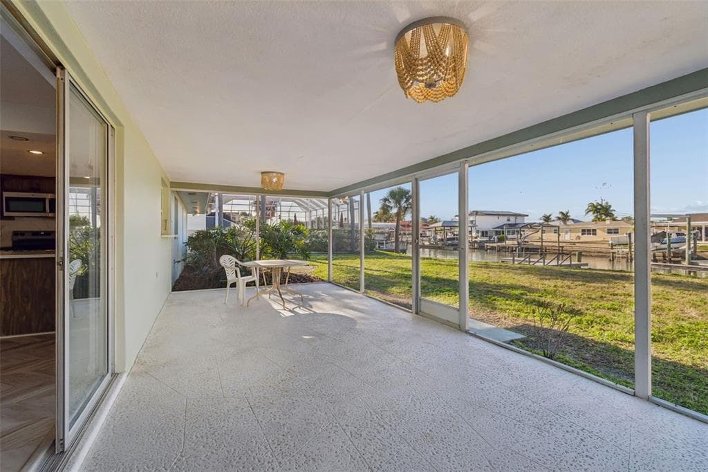 4415 CLEARWATER HARBOR DRIVE N photo 9