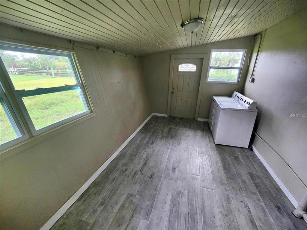 190 DANFORTH DRIVE photo 22