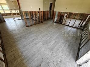 190 DANFORTH DRIVE photo 5