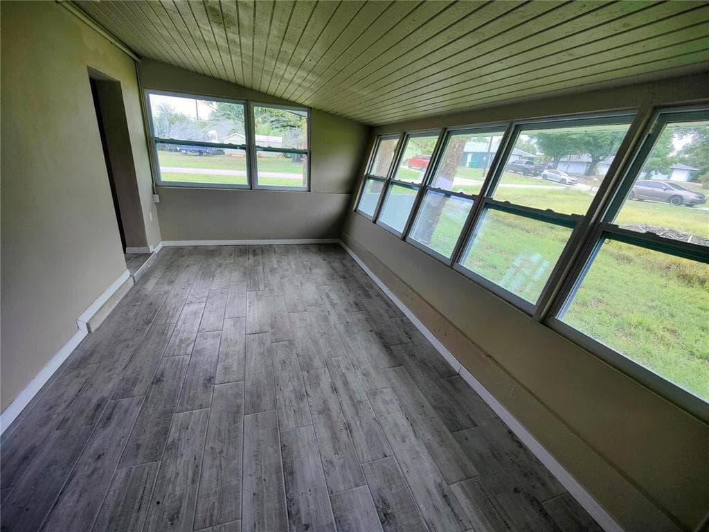 190 DANFORTH DRIVE photo 20