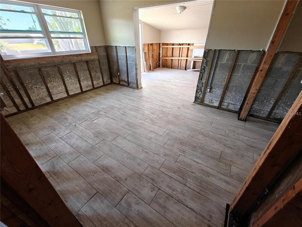 190 DANFORTH DRIVE photo 14