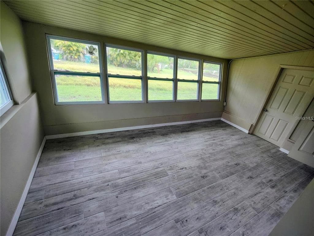 190 DANFORTH DRIVE photo 19